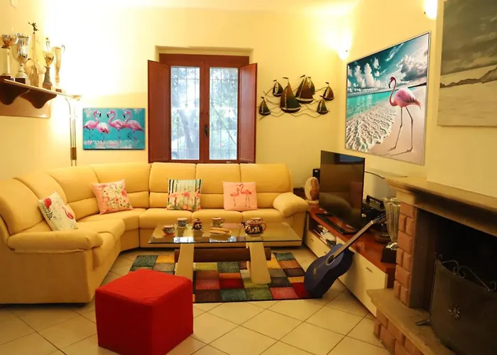 L'oasi Del Fenicottero Rosa بيت للعطل *